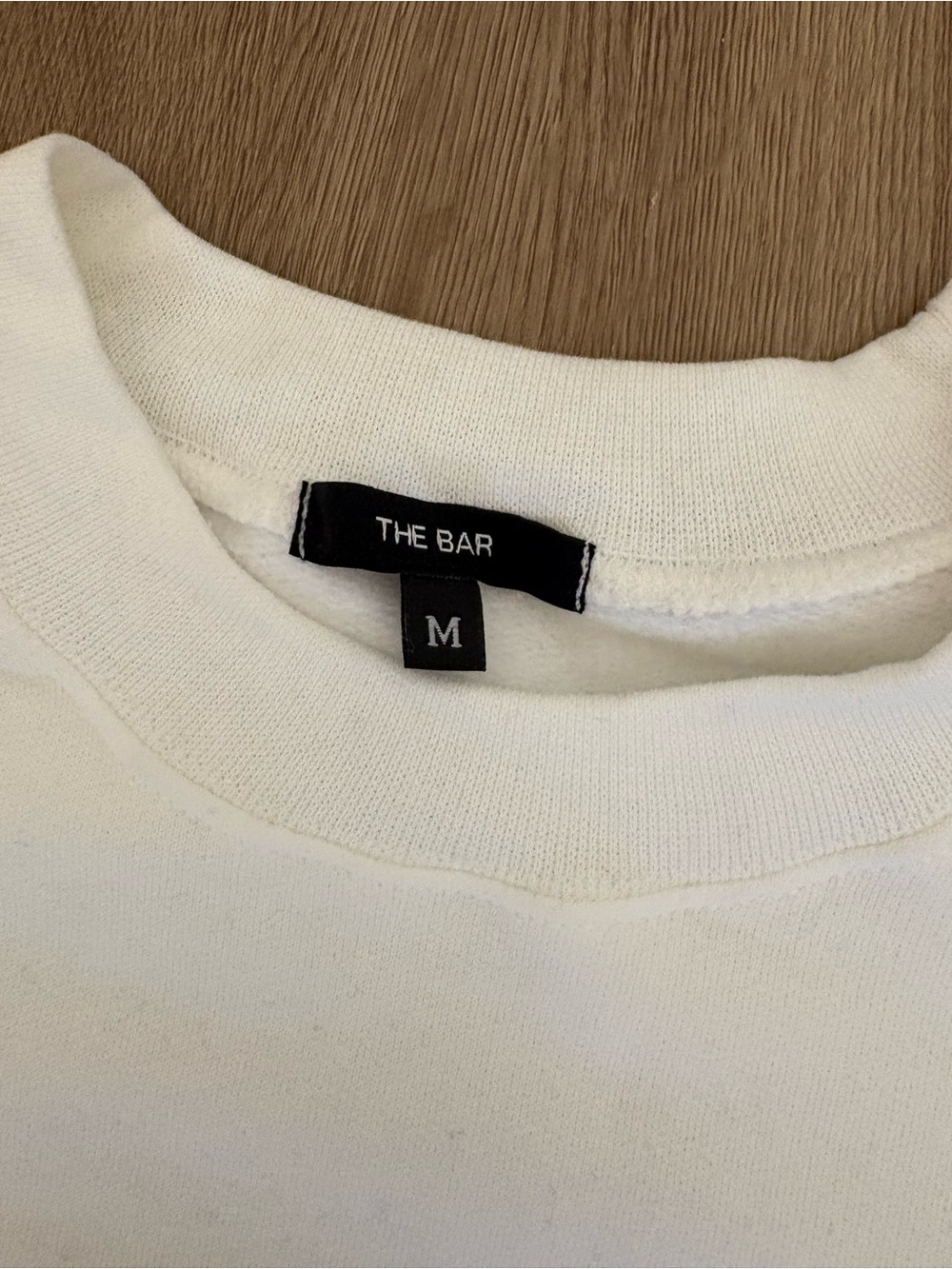 The Bar White Pull over - Picture 2 of 2